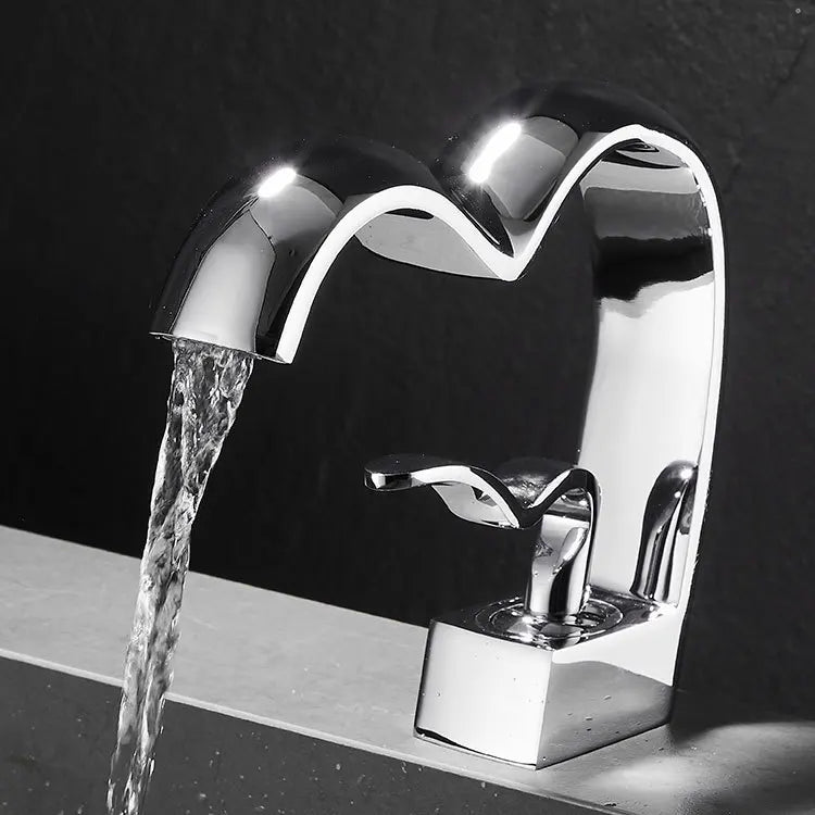Brass Bathroom Waterfall Faucet Hot Cold Basin Sink Tap Creative Heart-shaped Bath Vanity Mixer Faucets torneira pia banheiro Innova Techno
