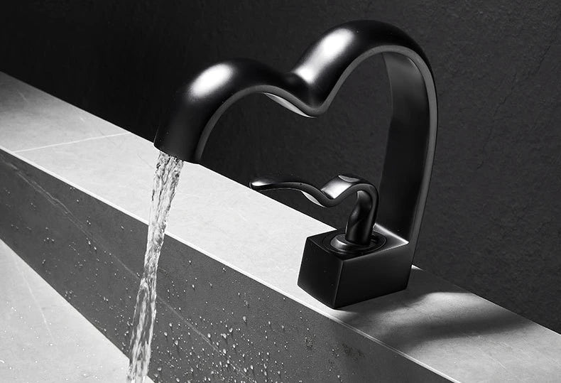 Brass Bathroom Waterfall Faucet Hot Cold Basin Sink Tap Creative Heart-shaped Bath Vanity Mixer Faucets torneira pia banheiro Innova Techno