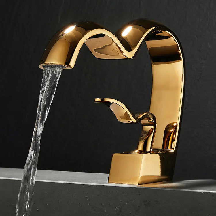 Brass Bathroom Waterfall Faucet Hot Cold Basin Sink Tap Creative Heart-shaped Bath Vanity Mixer Faucets torneira pia banheiro Innova Techno