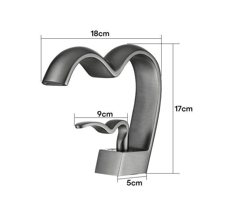 Brass Bathroom Waterfall Faucet Hot Cold Basin Sink Tap Creative Heart-shaped Bath Vanity Mixer Faucets torneira pia banheiro Innova Techno