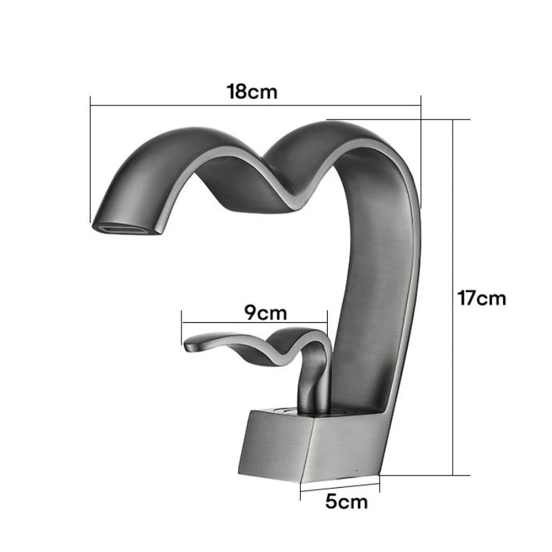 Brass Bathroom Waterfall Faucet Hot Cold Basin Sink Tap Creative Heart-shaped Bath Vanity Mixer Faucets torneira pia banheiro Innova Techno
